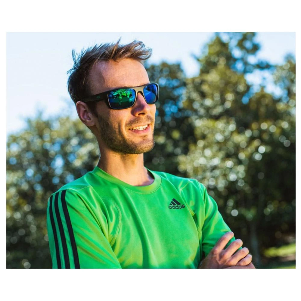 Lunettes De Soleil AZR Run Mat Gris Multicouche Vert 4 Lunettes De Soleil AZR Run Mat Gris Multicouche Vert – Image 2