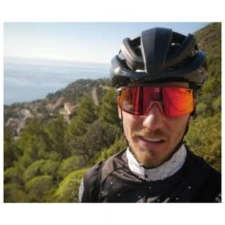 Lunettes De Soleil AZR Pro Race Rx Vernie Noir Rouge Irisé Rouge Photochromic -Maui Jim Boutique 38dc79a36dbc31e4e0e2ec02af7a414de000698d E220AZRLUN203837 0AZR0208859 901